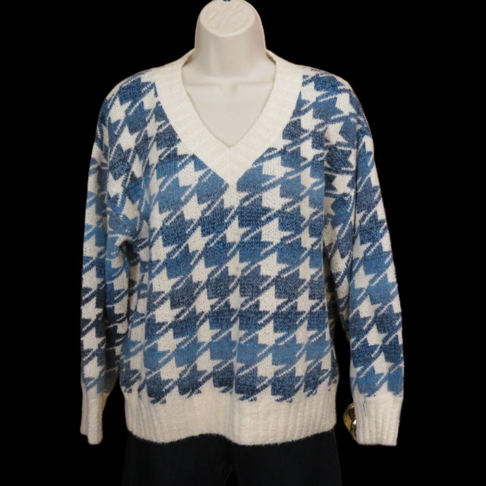 Clotheshead Women's V-Neck Sweater Blue/Creme Ombre Herringbone Size S/M
